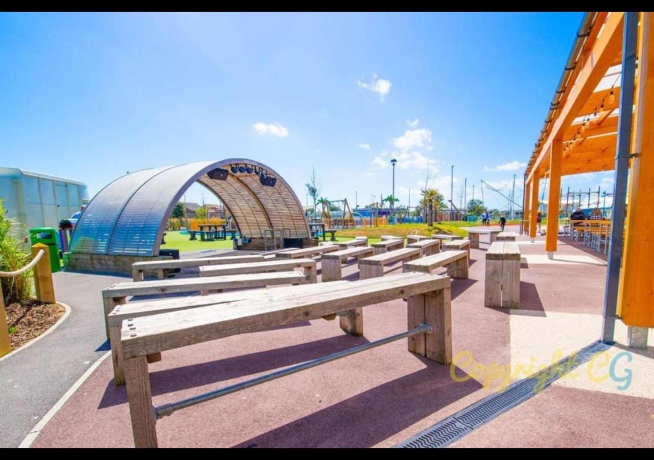 Mp768 - Camber Sands Holiday Park - Huge Lodge - Small Dog Friendly - Sleeps 8 Exterior foto